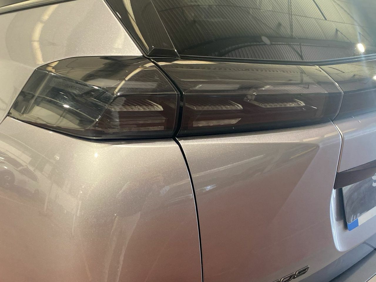 Peugeot 2008 PureTech 130 S&S Allure EAT8 96 kW (130 CV) - foto 17