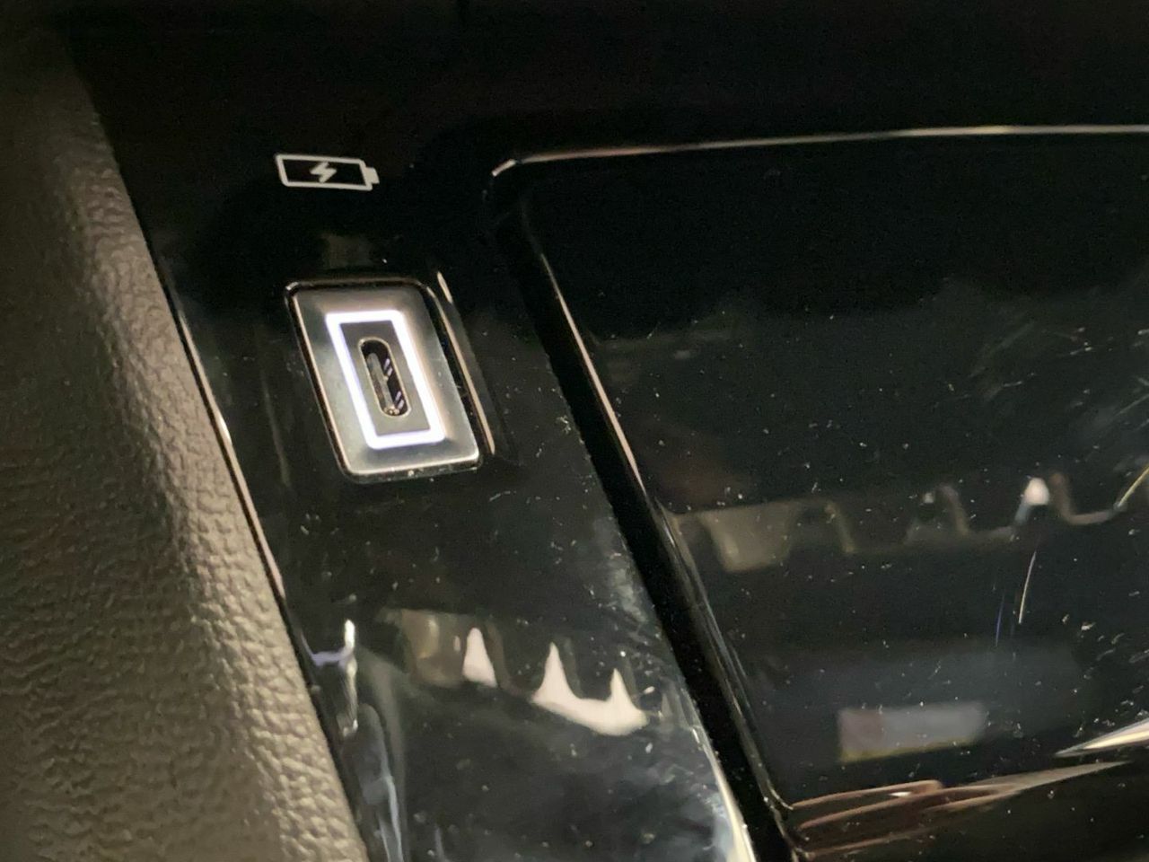 Peugeot 2008 PureTech 130 S&S Allure EAT8 96 kW (130 CV) - foto 27