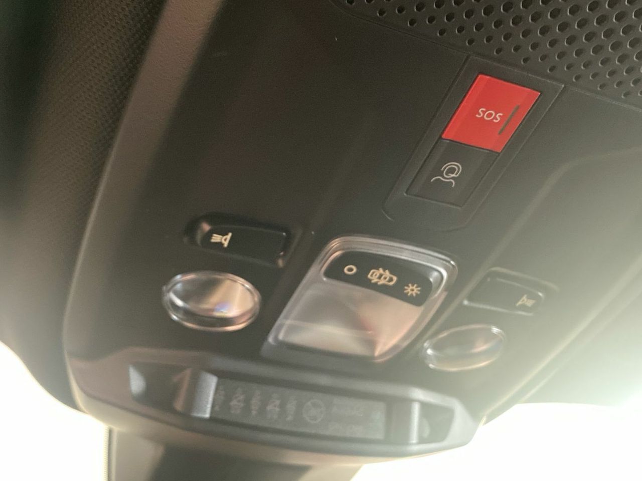 Peugeot 2008 PureTech 130 S&S Allure EAT8 96 kW (130 CV) - foto 18