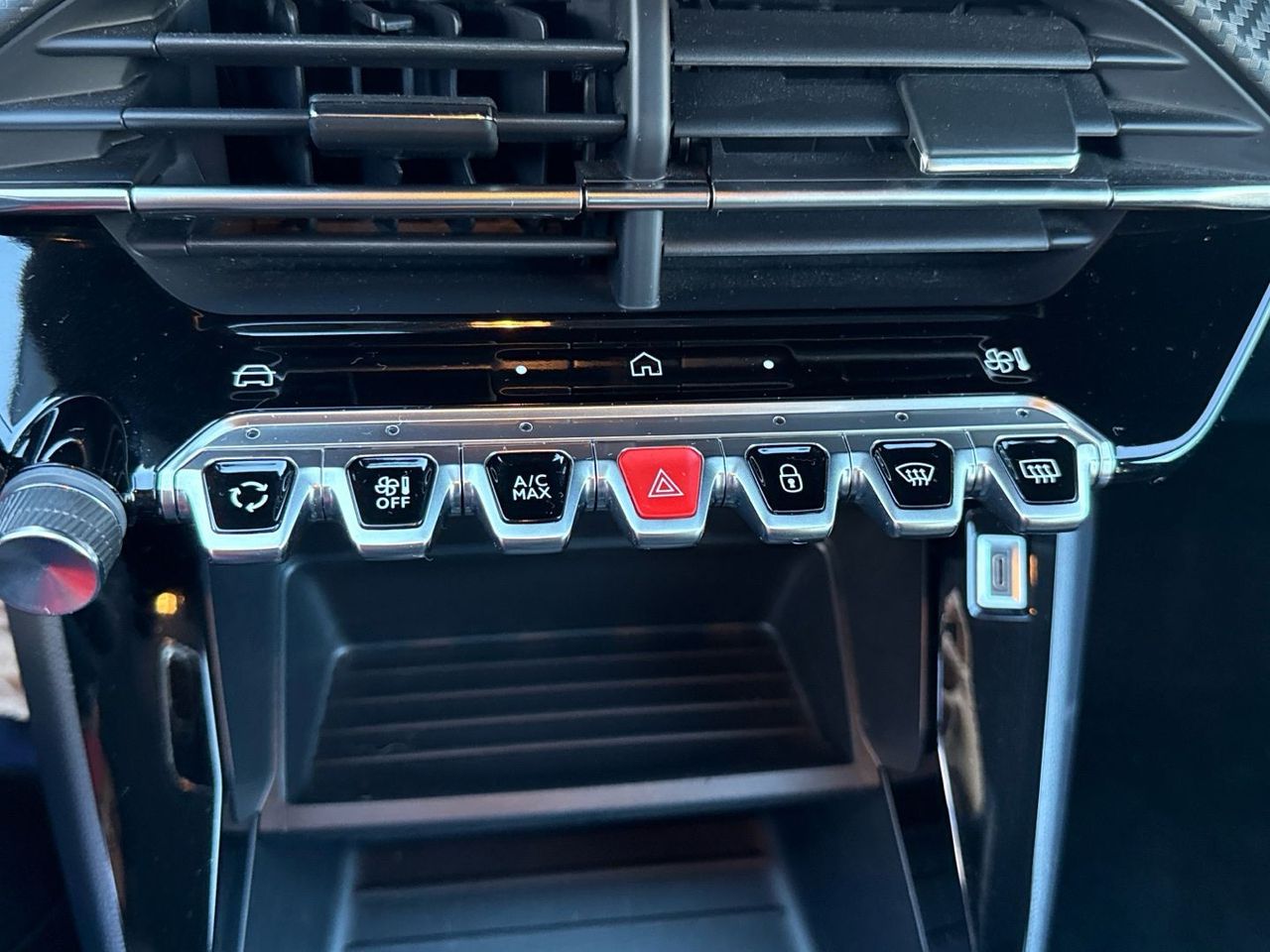 Peugeot 208 PureTech 100 Active 75 kW (100 CV) - foto 29