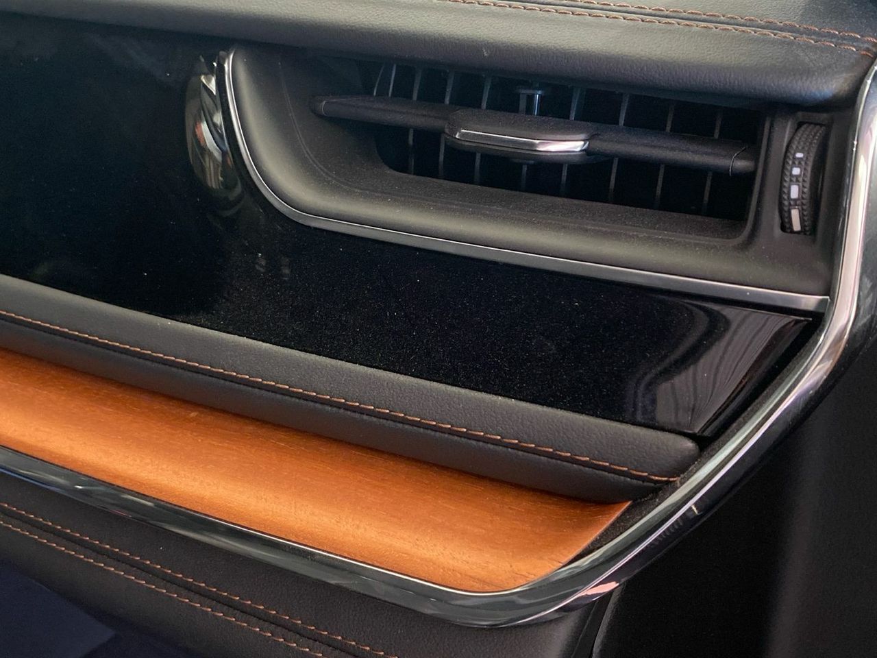 Jeep Grand Cherokee 2.0 PHEV Summit Reserve 4xe 280 kW (381  - foto 42