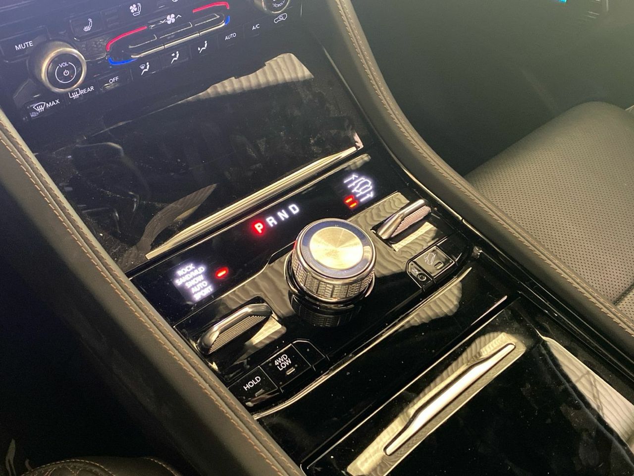 Jeep Grand Cherokee 2.0 PHEV Summit Reserve 4xe 280 kW (381  - foto 14