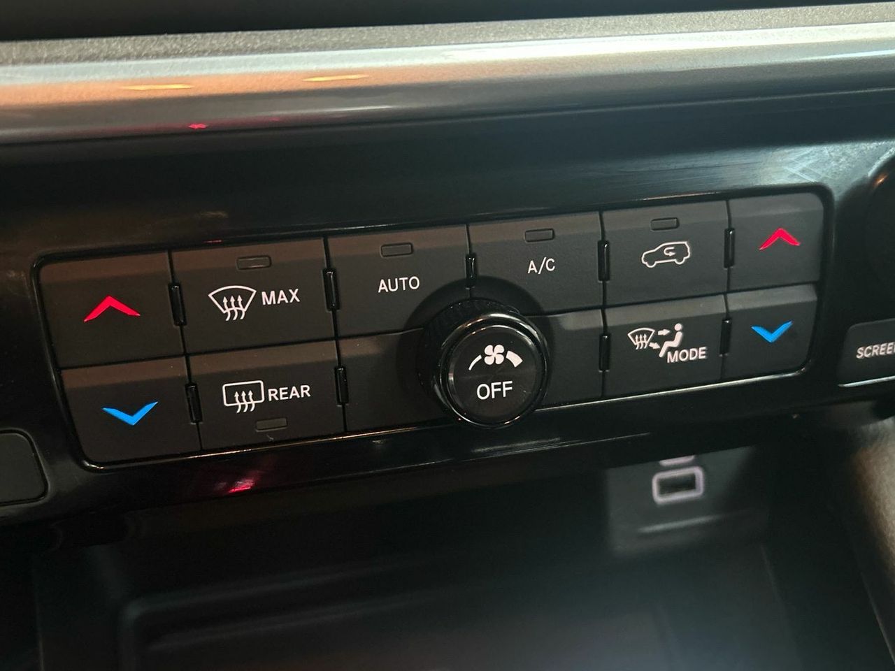 Jeep Compass 1.5 MHEV Limited DCT 96 kW (130 CV) - foto 51