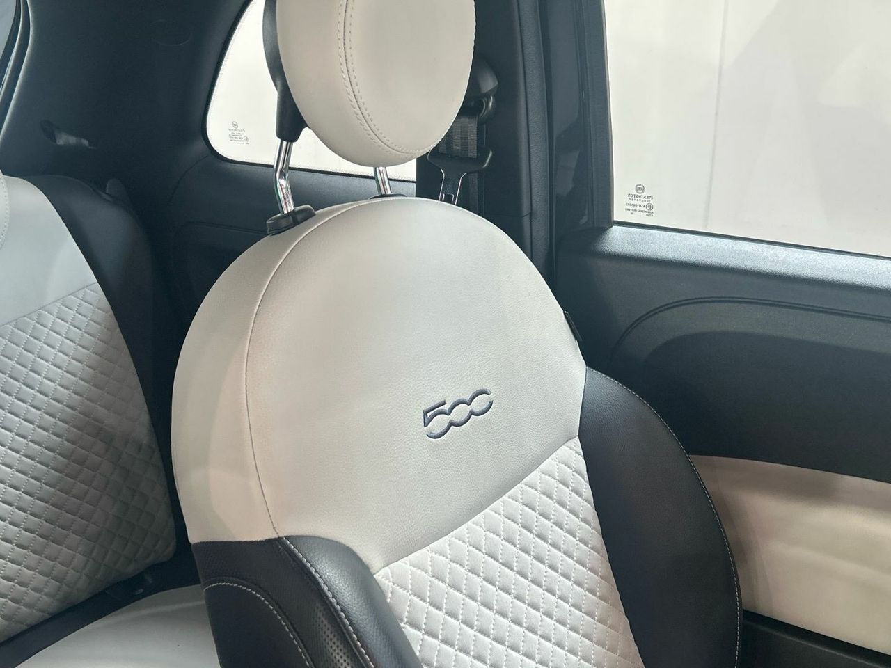 Fiat 500 1.0 Hybrid Dolcevita 51 kW (70 CV) - foto 25