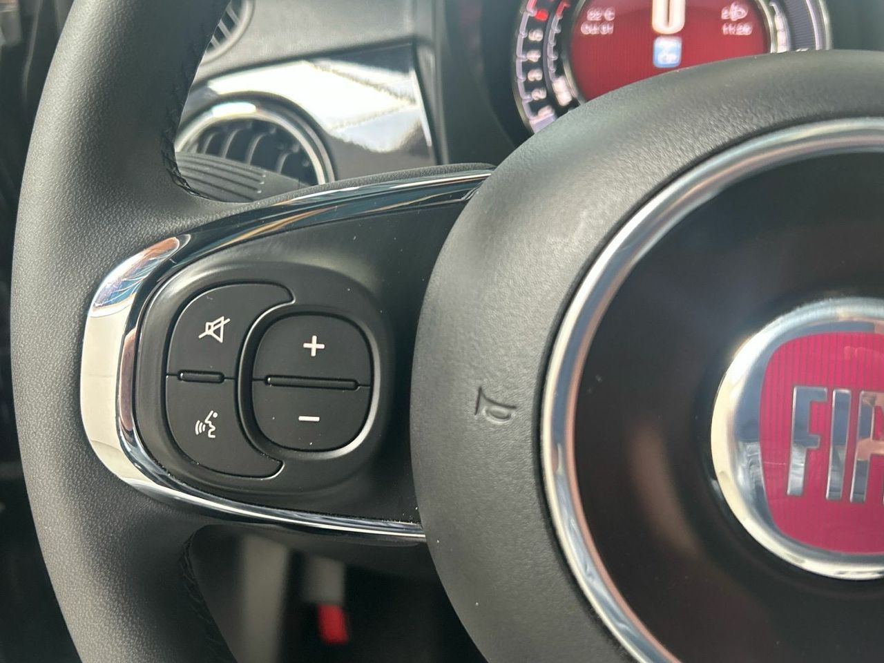 Fiat 500 1.0 Hybrid Dolcevita 51 kW (70 CV) - foto 20