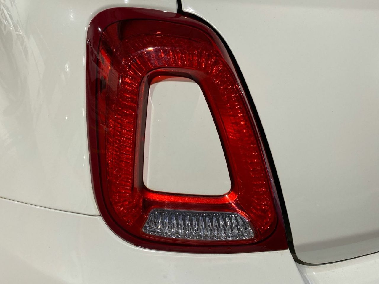 Fiat 500 1.0 Hybrid Dolcevita 51 kW (70 CV) - foto 17