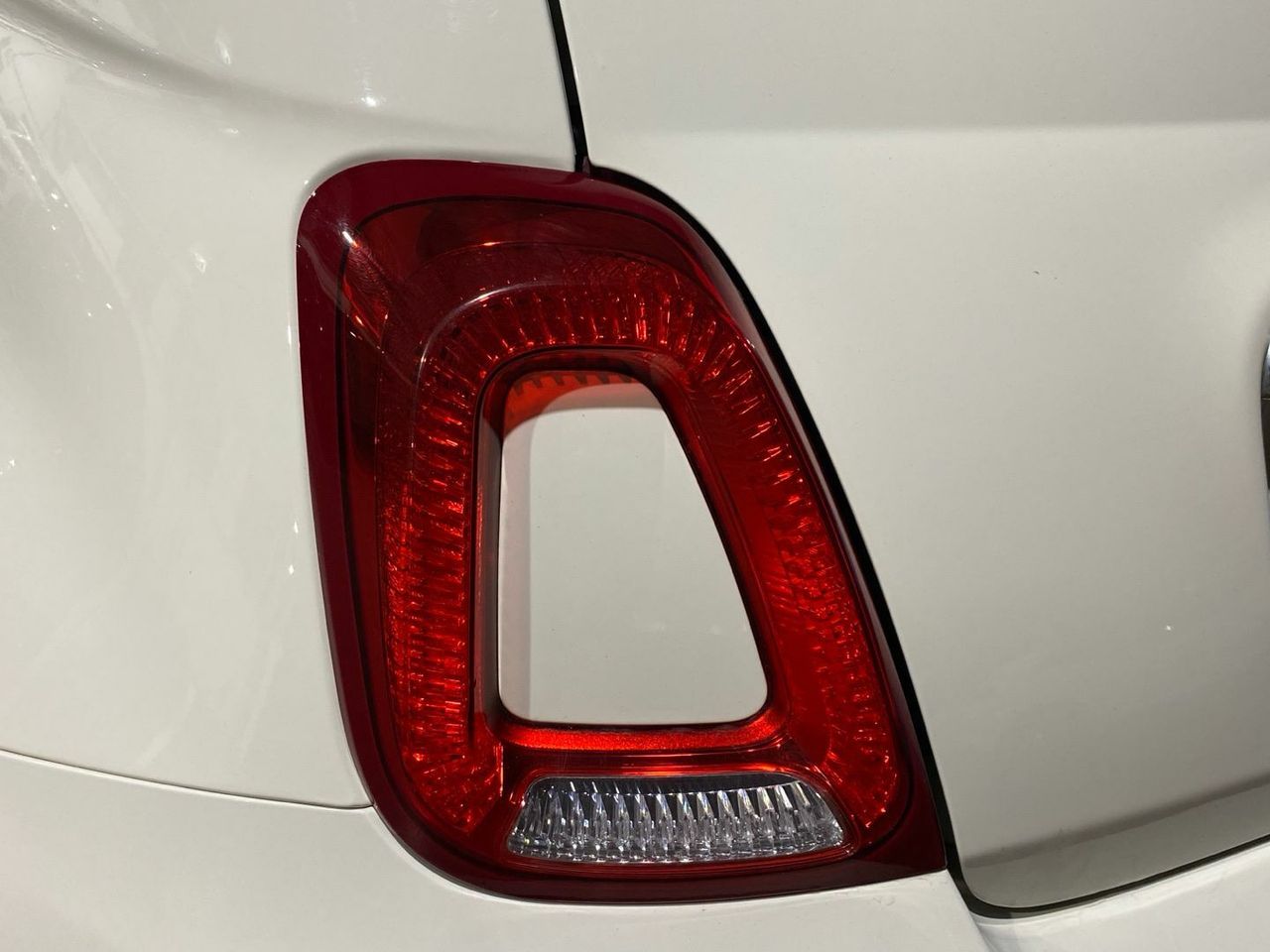 Fiat 500 1.0 Hybrid Dolcevita 51 kW (70 CV) - foto 17