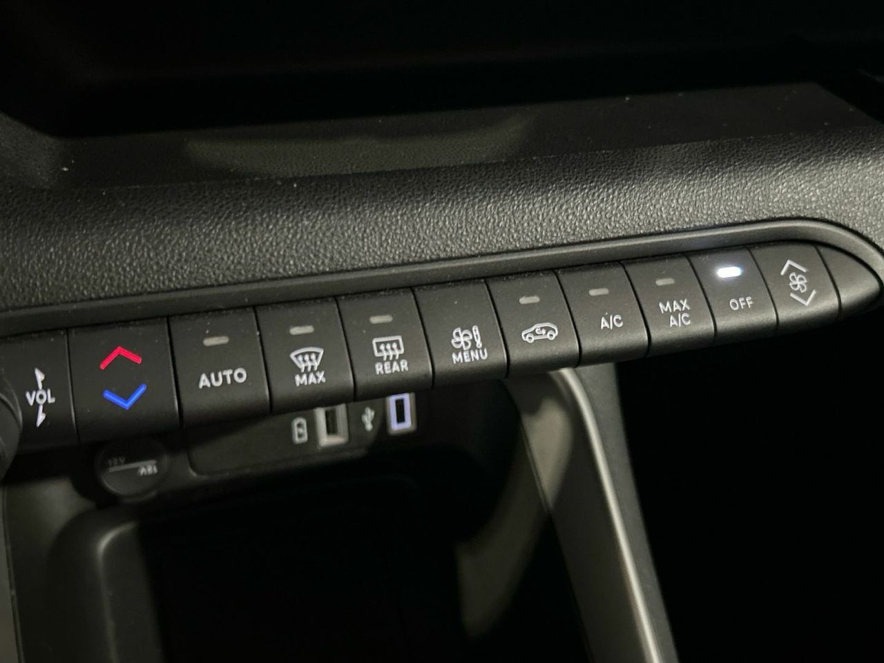 Jeep Avenger 1.2 G Altitude 74 kW (100 CV) - foto 24