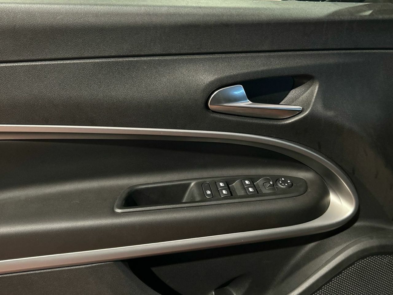 Jeep Avenger 1.2 G Altitude 74 kW (100 CV) - foto 19