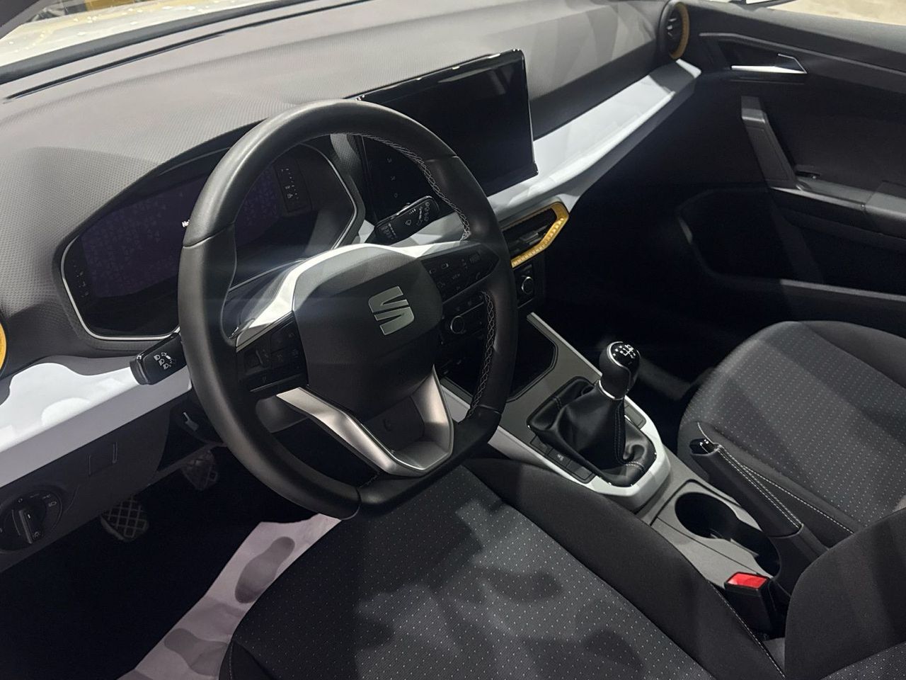 Seat Arona 1.0 TSI Style XL 70 kW (95 CV) - foto 21