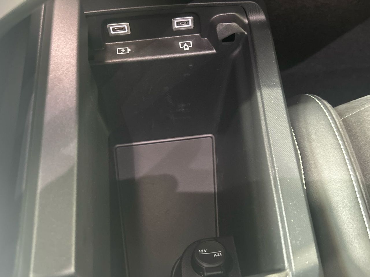 Peugeot 5008 Hybrid 1.2 GT eDCS6 100 kW (136 CV) - foto 39