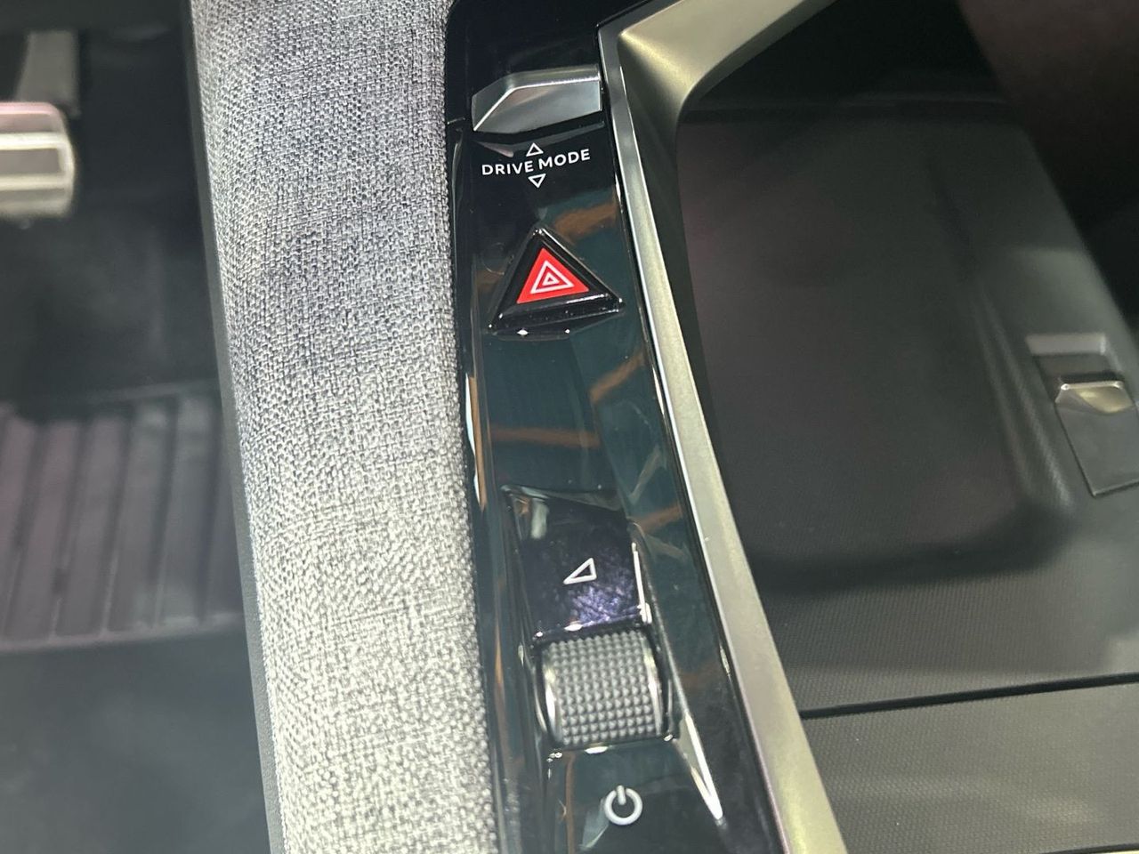 Peugeot 5008 Hybrid 1.2 GT eDCS6 100 kW (136 CV) - foto 42