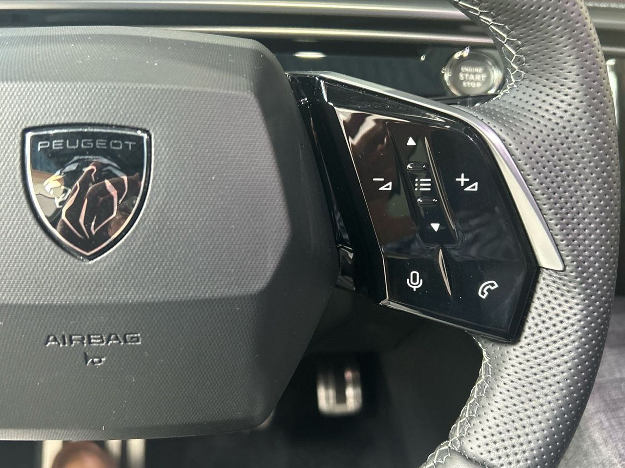 Peugeot 5008 Hybrid 1.2 GT eDCS6 100 kW (136 CV) - foto 48