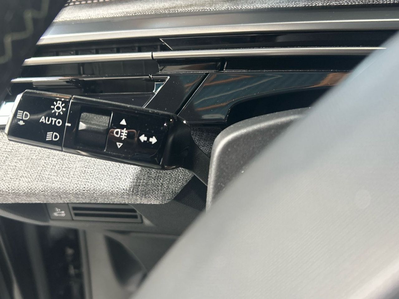 Peugeot 5008 Hybrid 1.2 GT eDCS6 100 kW (136 CV) - foto 46