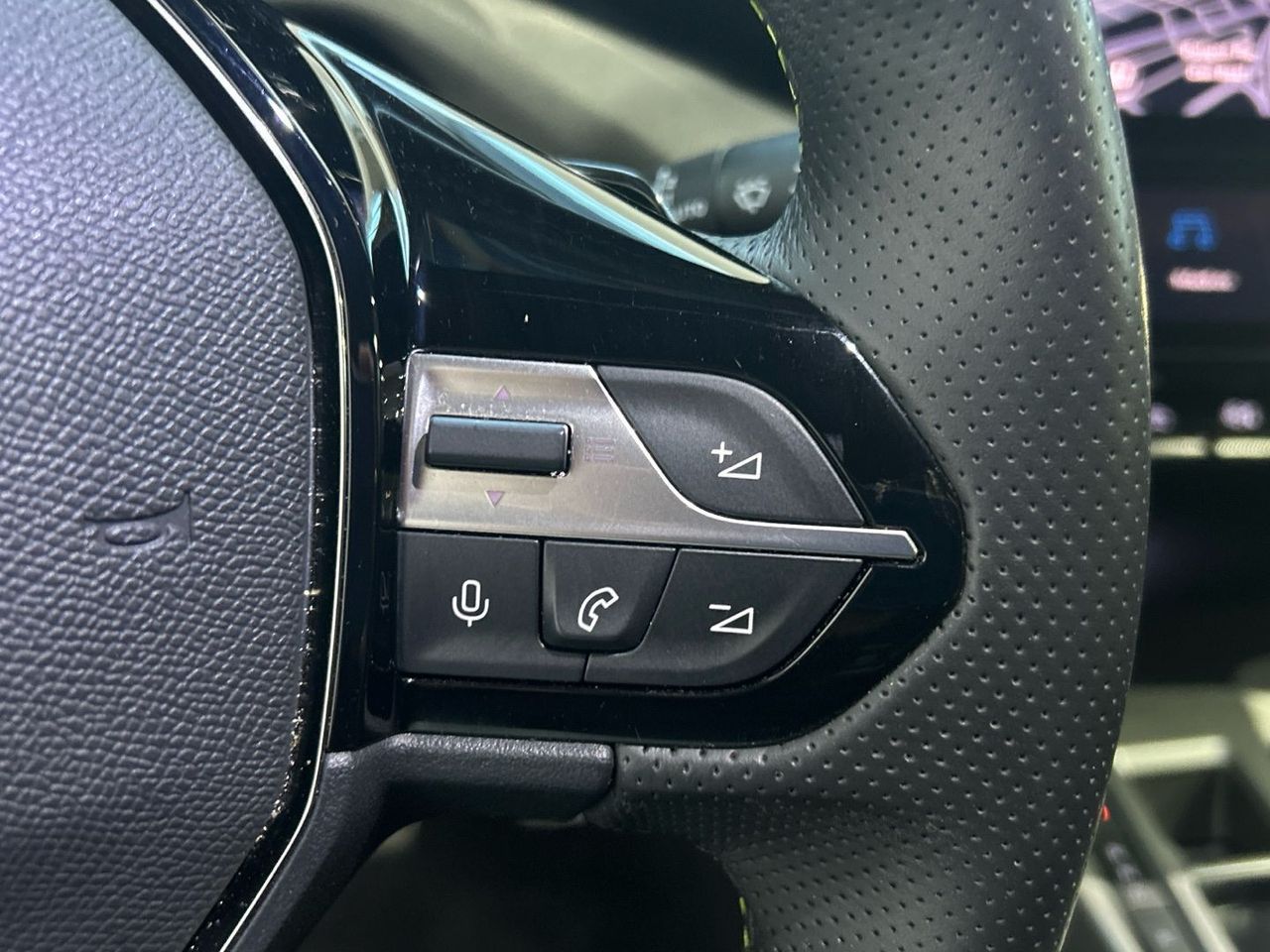 Peugeot 408 PHEV 225 GT e-EAT8 165 kW (224 CV) - foto 28