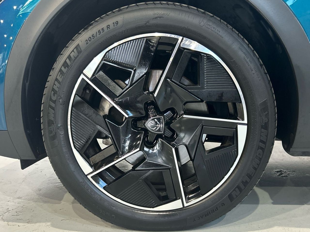 Peugeot 408 PHEV 225 GT e-EAT8 165 kW (224 CV) - foto 13