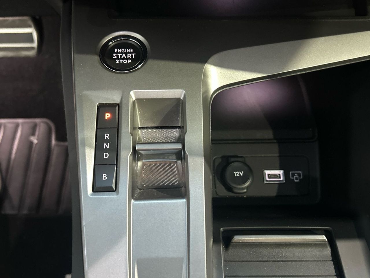 Peugeot 408 PHEV 225 GT e-EAT8 165 kW (224 CV) - foto 40