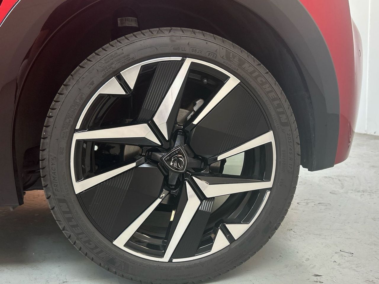 Peugeot 208 GT Hybrid eDCS6 75 kW (100 CV) - foto 13