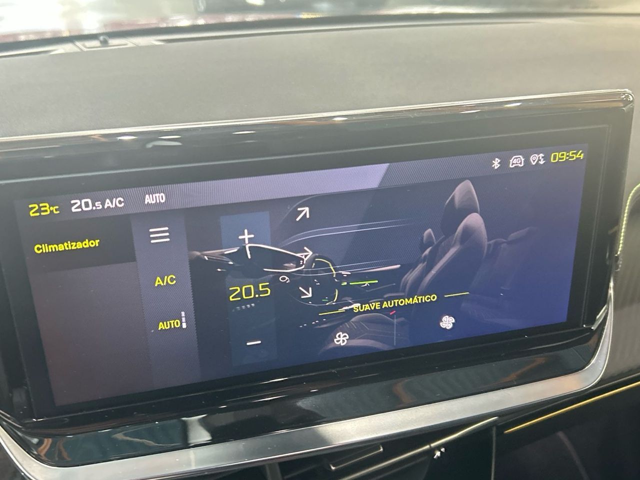 Peugeot 208 GT Hybrid eDCS6 75 kW (100 CV) - foto 44