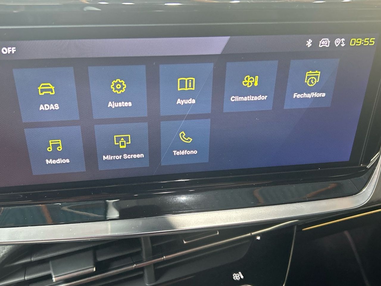 Peugeot 208 GT Hybrid eDCS6 75 kW (100 CV) - foto 46