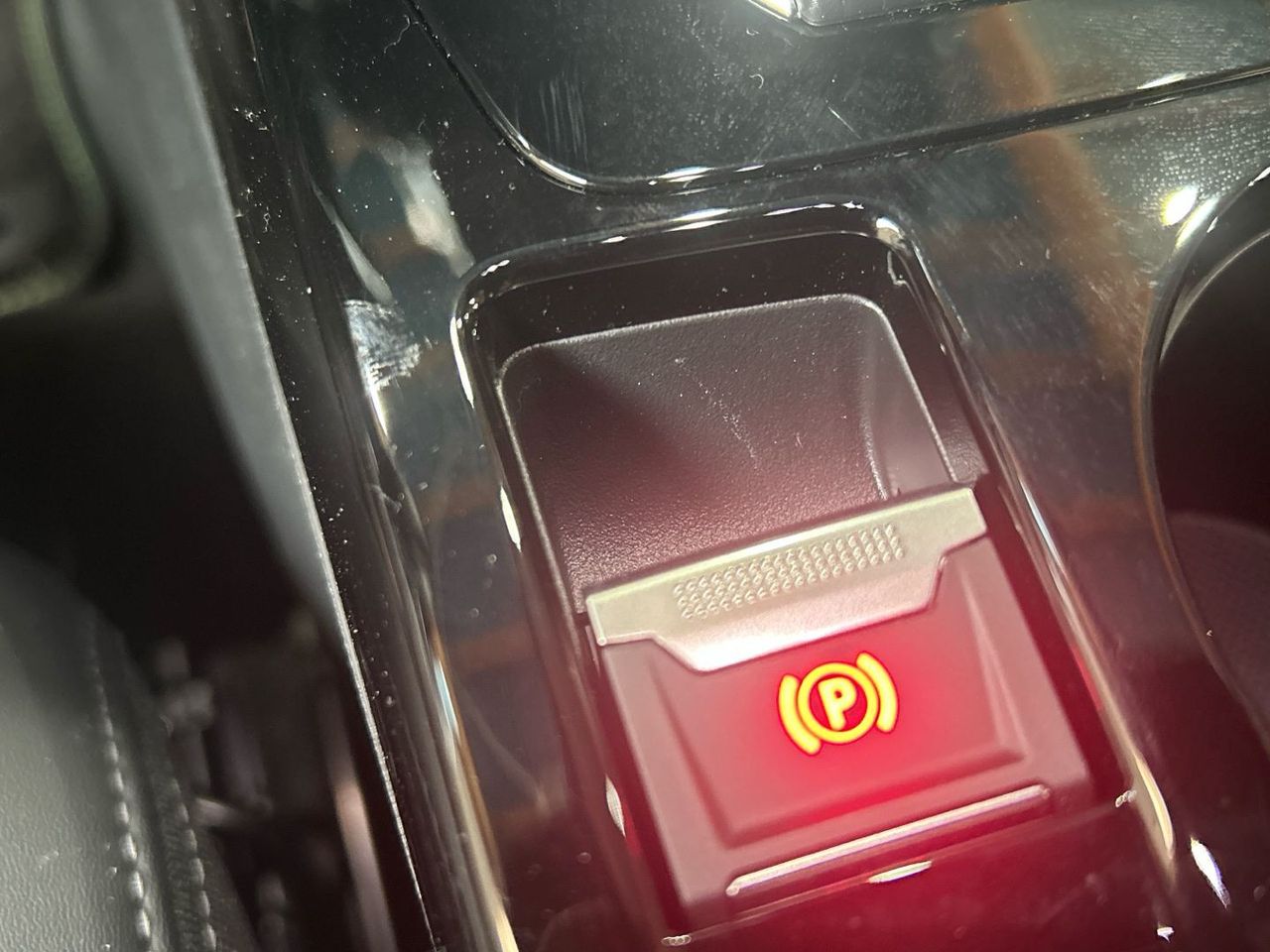 Peugeot 208 GT Hybrid eDCS6 75 kW (100 CV) - foto 38