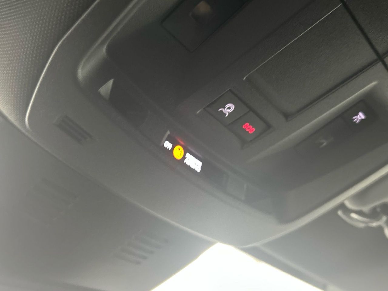 Peugeot 3008 Hybrid 145 Allure eDCS6 107 kW (145 CV) - foto 18