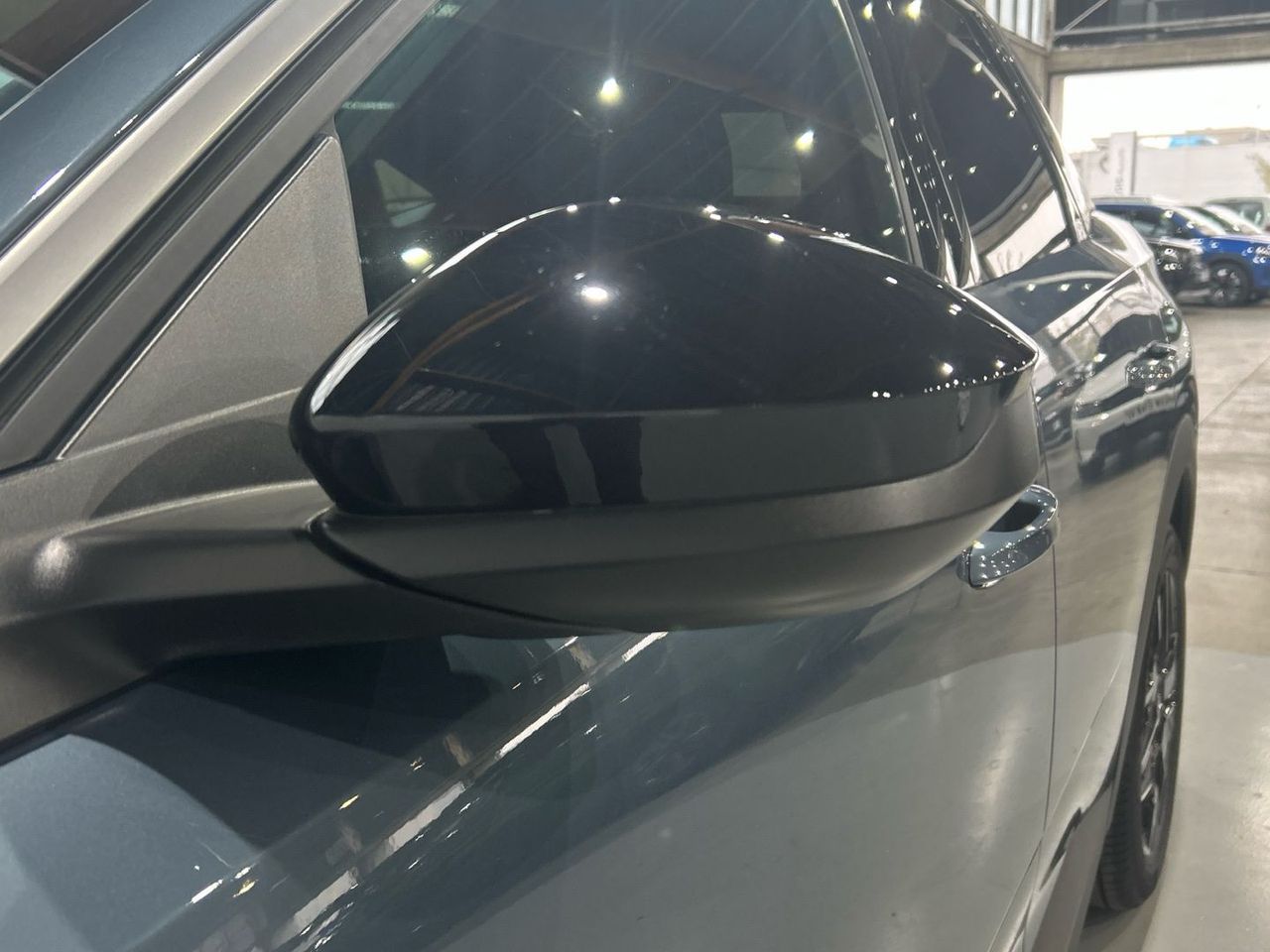 Peugeot 3008 Hybrid 145 Allure eDCS6 107 kW (145 CV) - foto 27