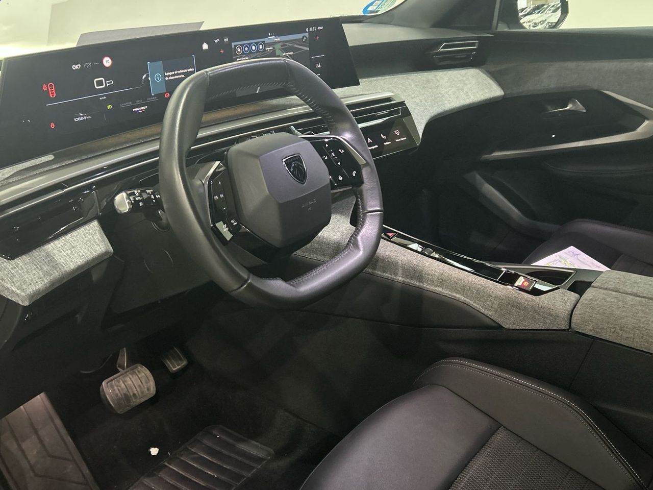 Peugeot 3008 Hybrid 145 Allure eDCS6 107 kW (145 CV) - foto 21