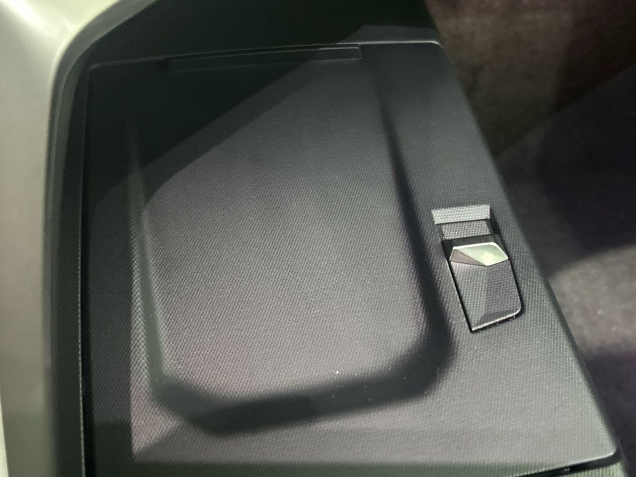 Peugeot 3008 Hybrid 145 Allure eDCS6 107 kW (145 CV) - foto 35