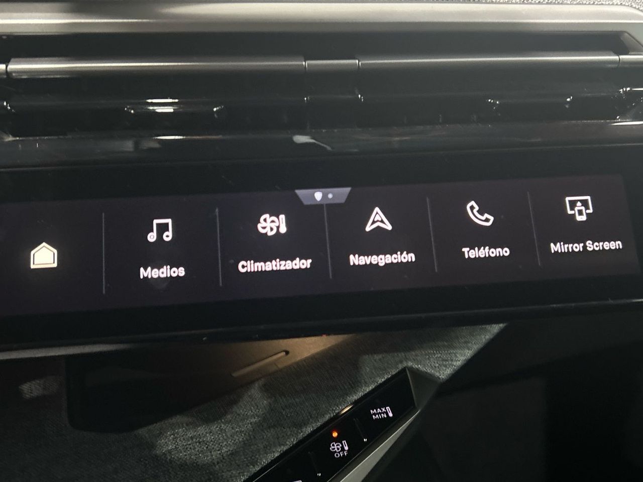 Peugeot 3008 Hybrid 145 Allure eDCS6 107 kW (145 CV) - foto 47