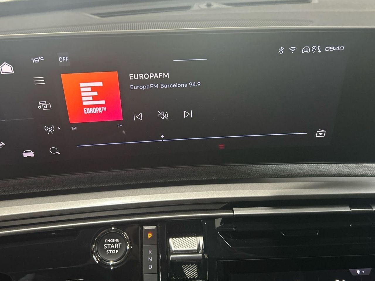 Peugeot 3008 Allure Hybrid eDCS6 100 kW (136 CV) - foto 46