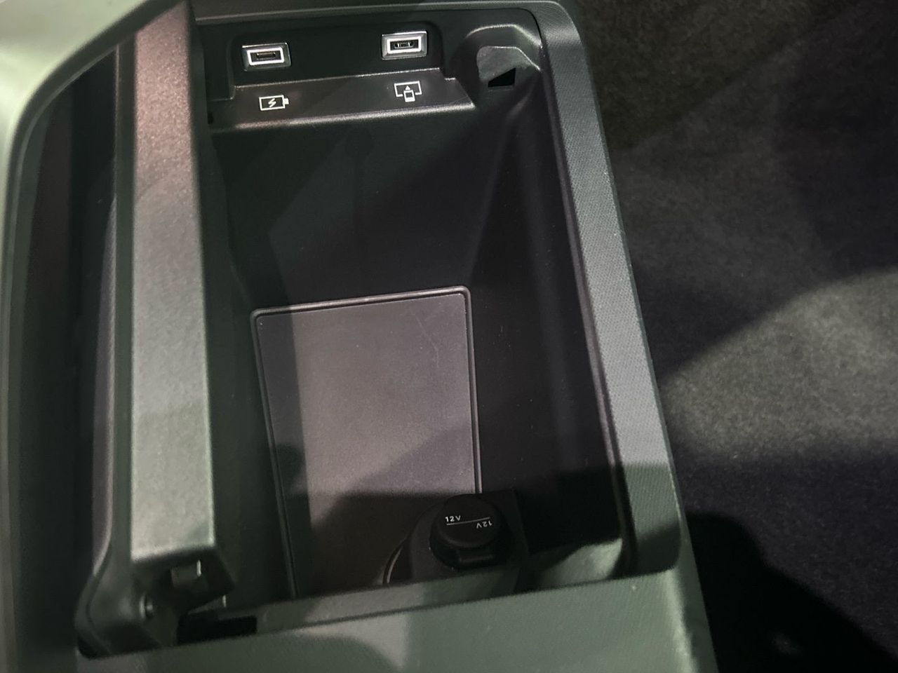 Peugeot 3008 Allure Hybrid eDCS6 100 kW (136 CV) - foto 40