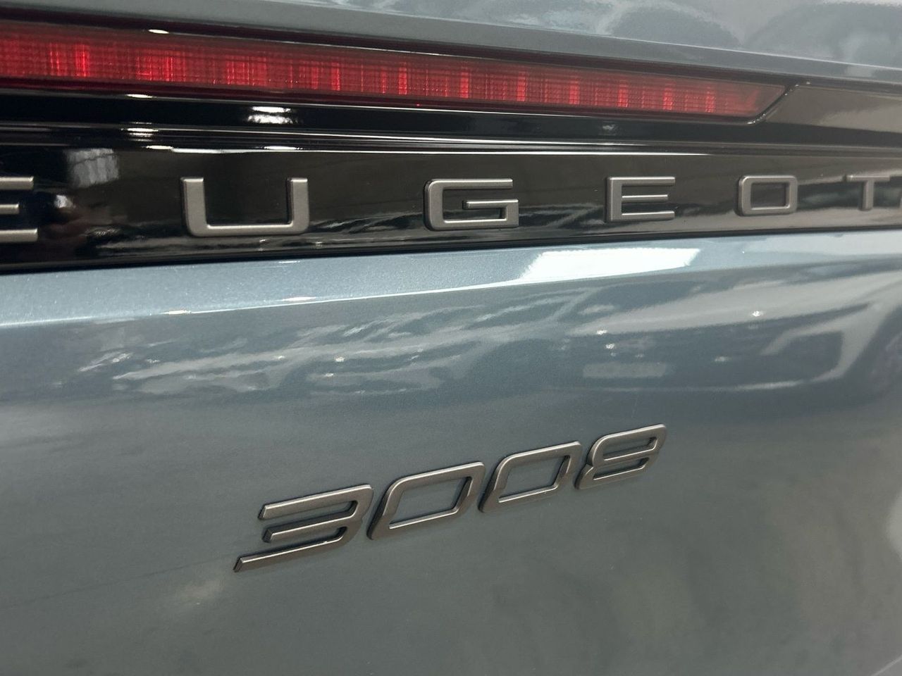 Peugeot 3008 Allure Hybrid eDCS6 100 kW (136 CV) - foto 29