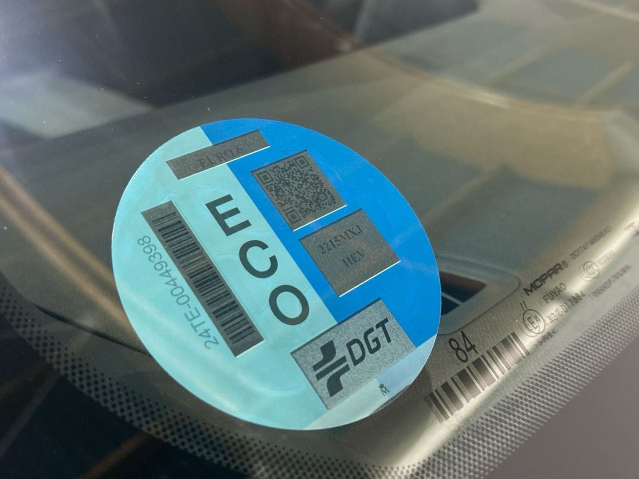 Peugeot 3008 Allure Hybrid eDCS6 100 kW (136 CV) - foto 26