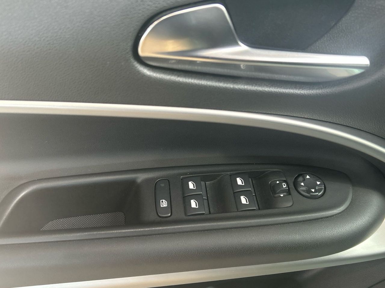 Jeep Avenger 1.2 G Altitude 74 kW (100 CV) - foto 19