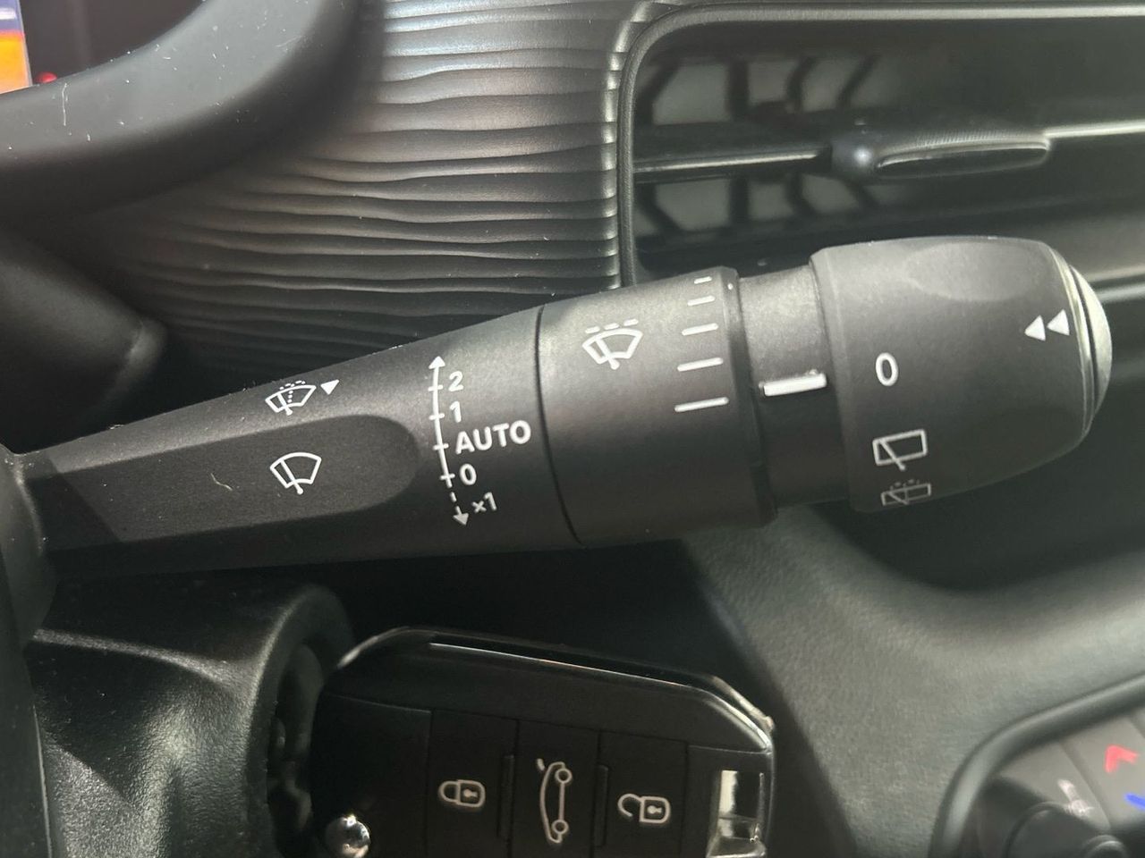 Jeep Avenger 1.2 G Altitude 74 kW (100 CV) - foto 48