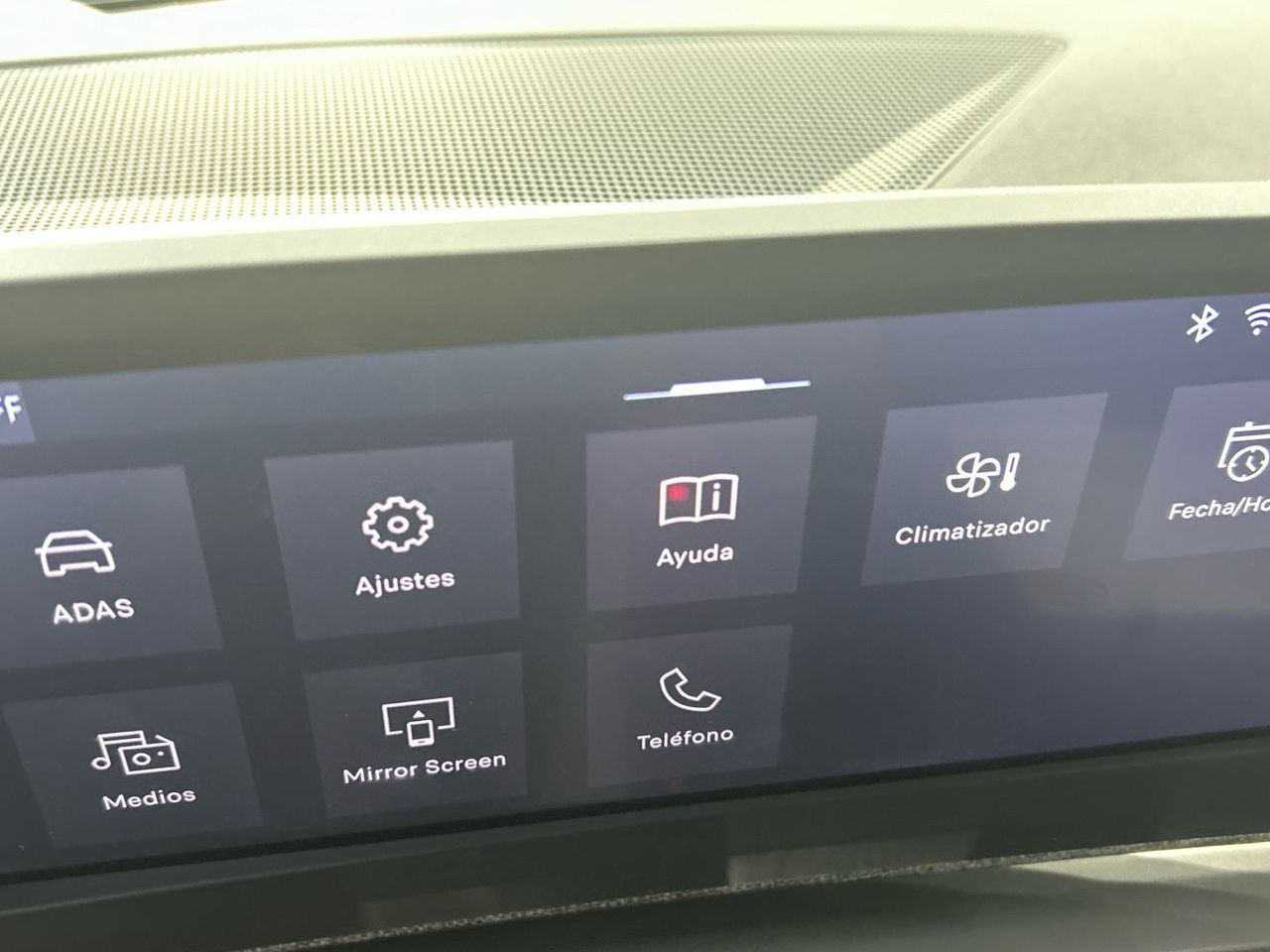 Peugeot 5008 Hybrid 1.2 Allure eDCS6 107 kW (145 CV) - foto 31