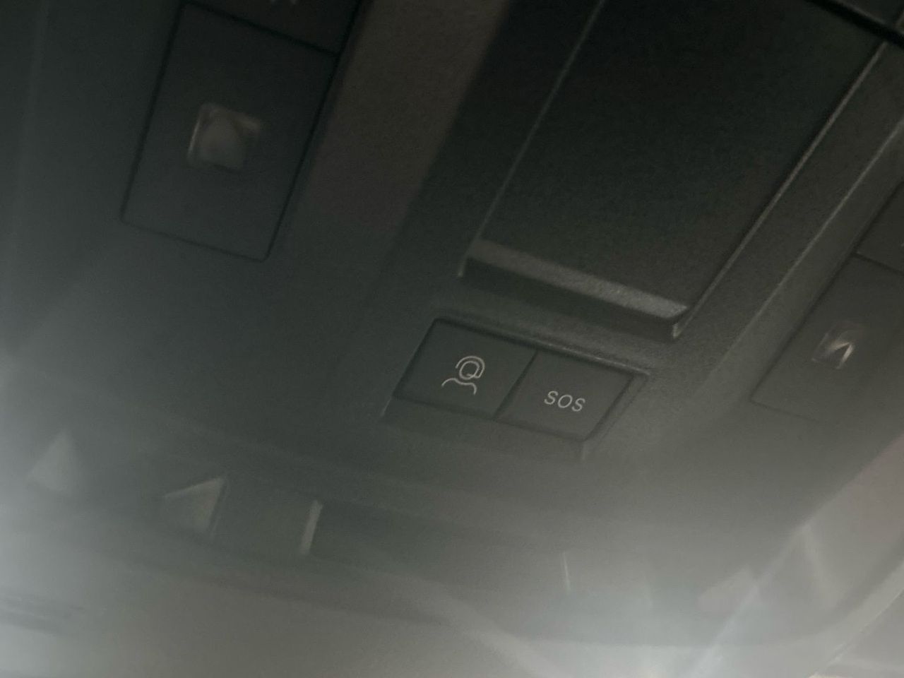 Peugeot 5008 Hybrid 1.2 Allure eDCS6 107 kW (145 CV) - foto 18