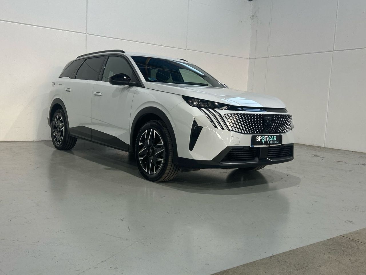 Peugeot 5008 Hybrid 1.2 Allure eDCS6 107 kW (145 CV) - foto 3