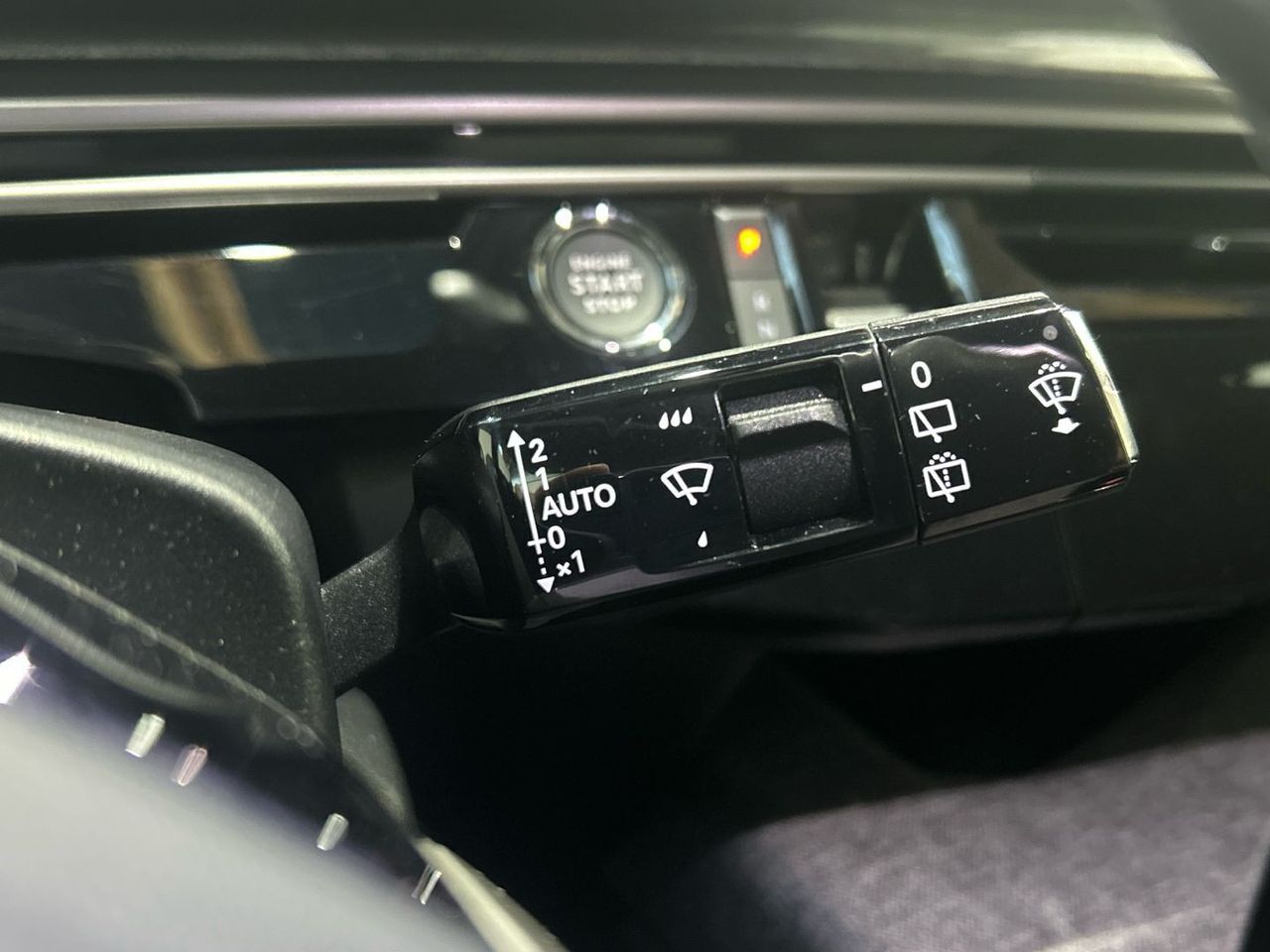 Peugeot 5008 Hybrid 1.2 Allure eDCS6 107 kW (145 CV) - foto 44