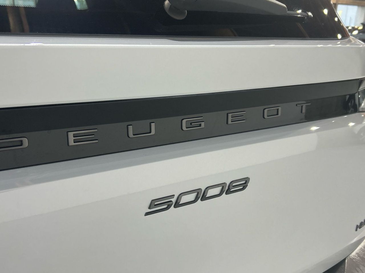 Peugeot 5008 Hybrid 1.2 Allure eDCS6 107 kW (145 CV) - foto 54