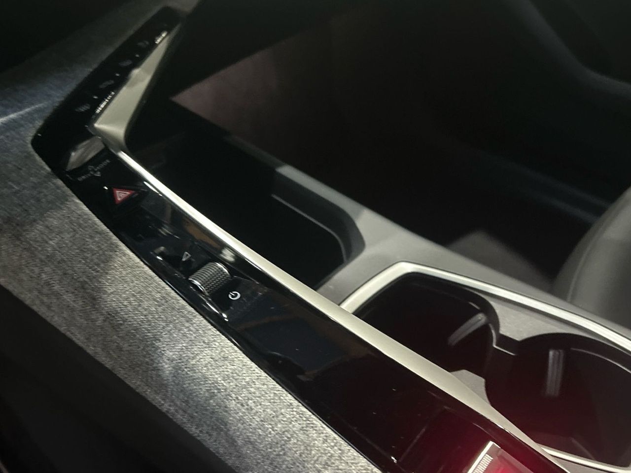 Peugeot 5008 Hybrid 1.2 Allure eDCS6 107 kW (145 CV) - foto 14