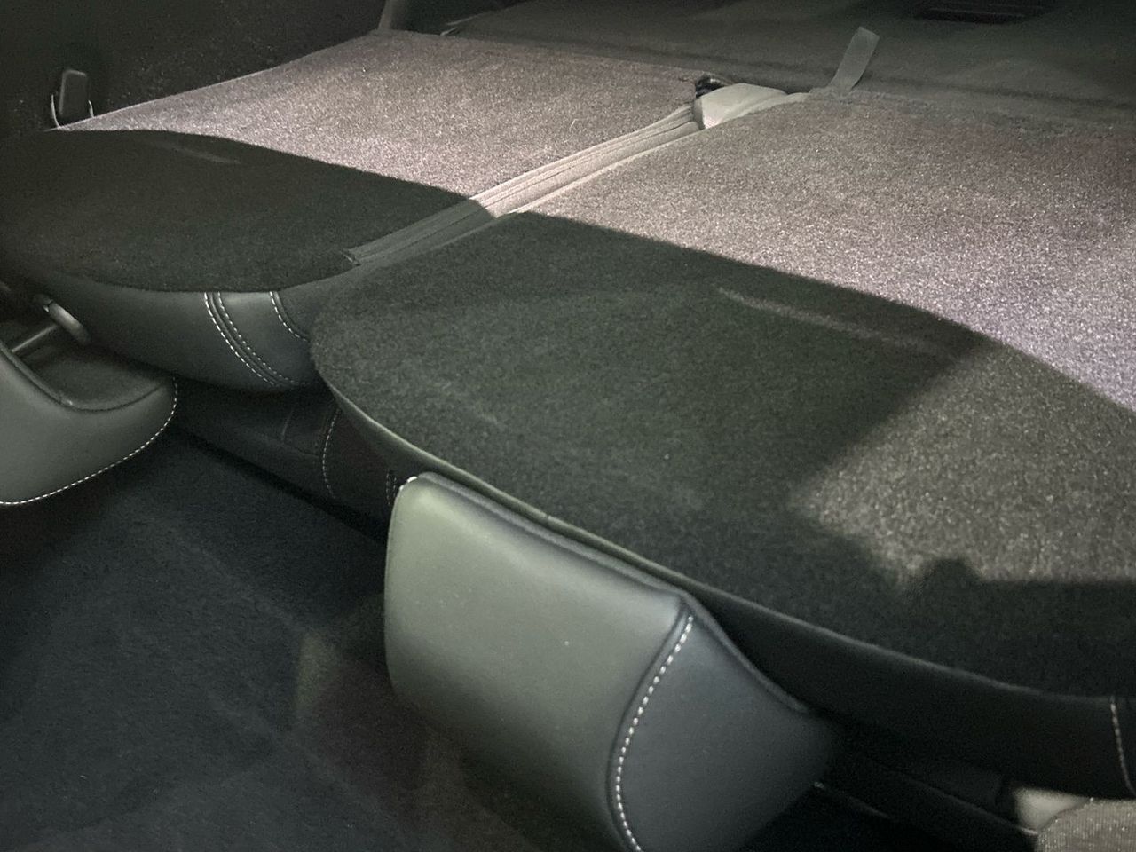 Peugeot 5008 Hybrid 1.2 Allure eDCS6 107 kW (145 CV) - foto 36