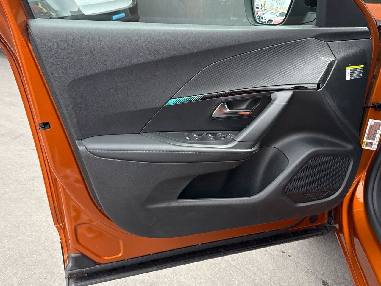 Peugeot 2008 PureTech 130 S&S Allure Pack 96 kW (130 CV) - foto 19