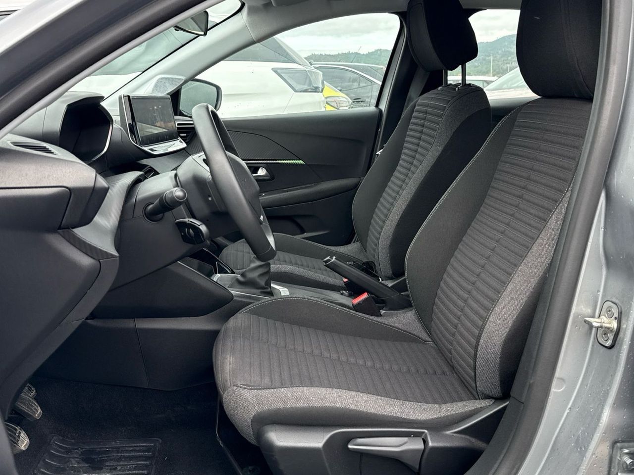 Peugeot 208 PureTech 100 Active 75 kW (100 CV) - foto 11