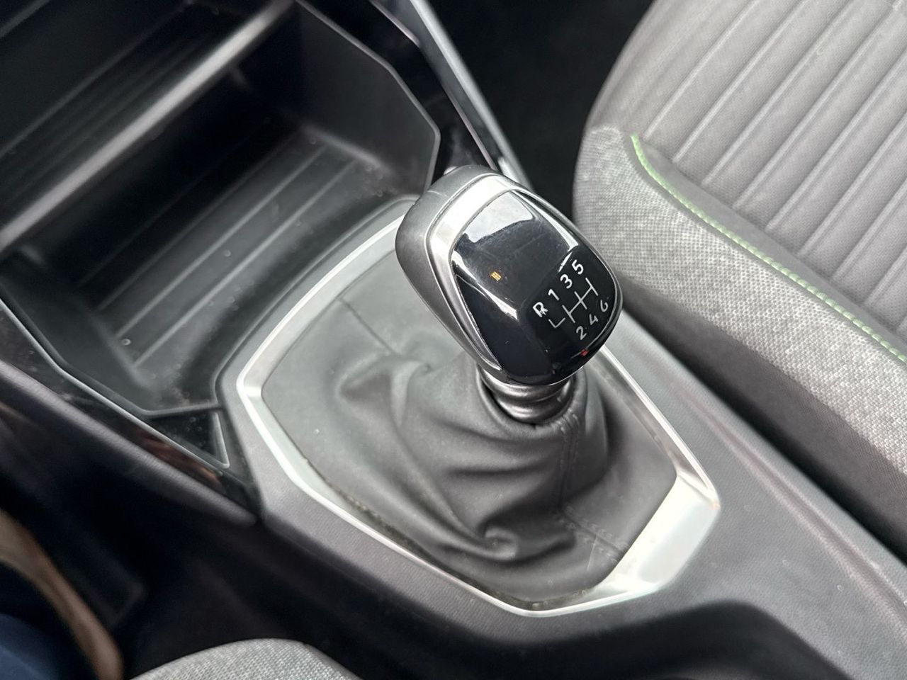 Peugeot 208 PureTech 100 Active 75 kW (100 CV) - foto 14