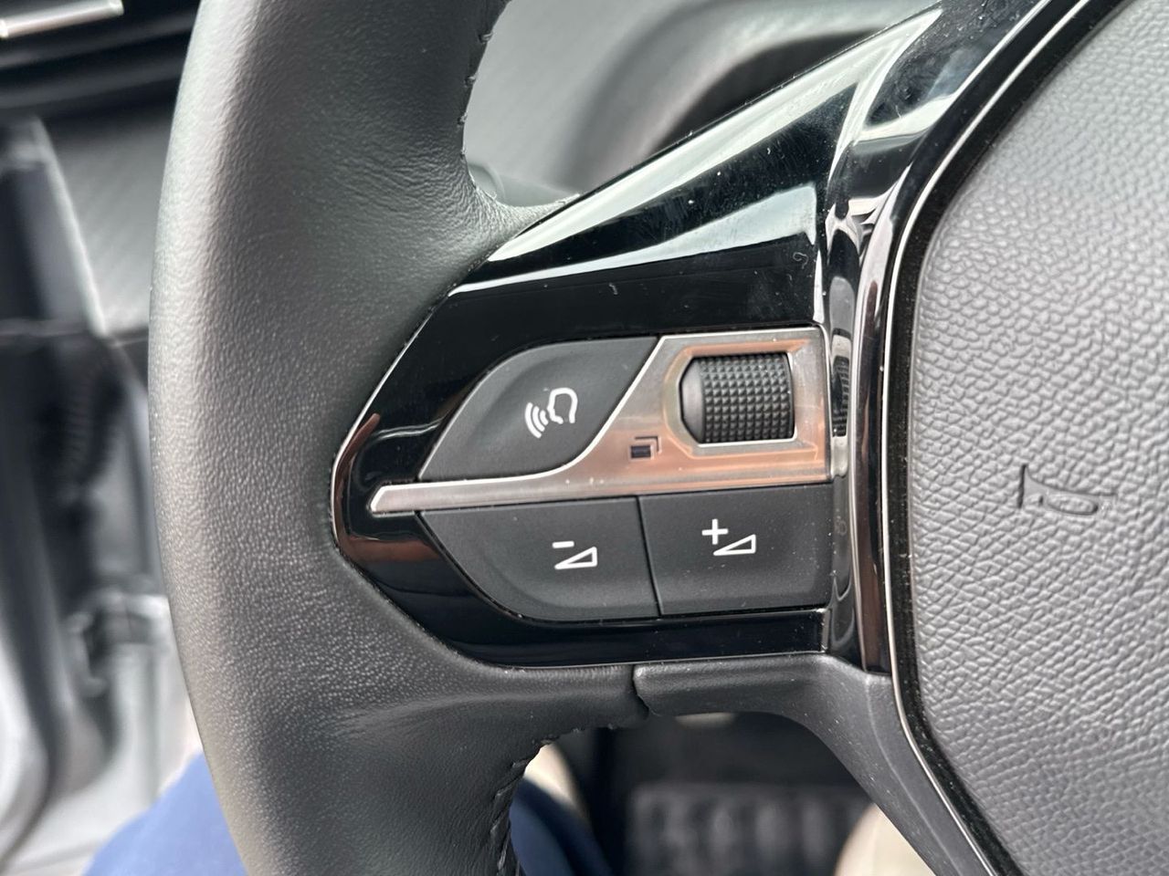 Peugeot 208 PureTech 100 Active 75 kW (100 CV) - foto 20