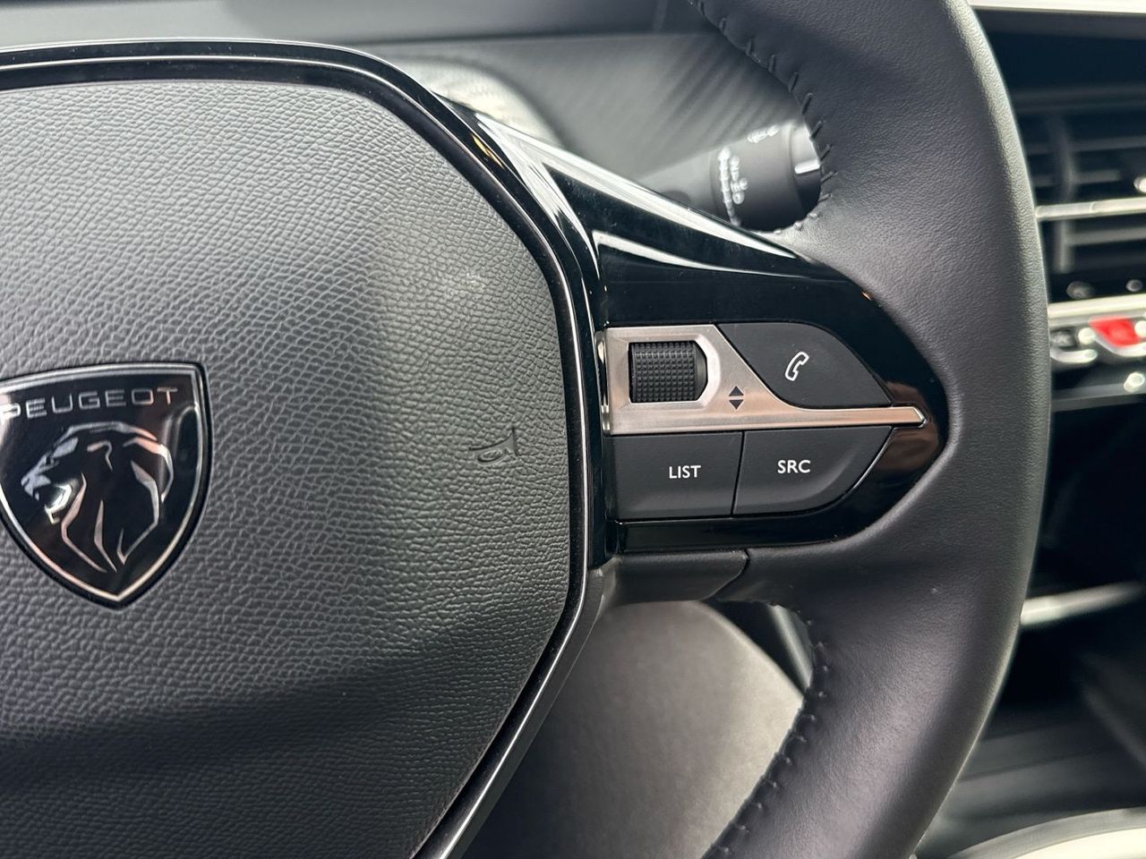 Peugeot 208 PureTech 100 Active 75 kW (100 CV) - foto 24