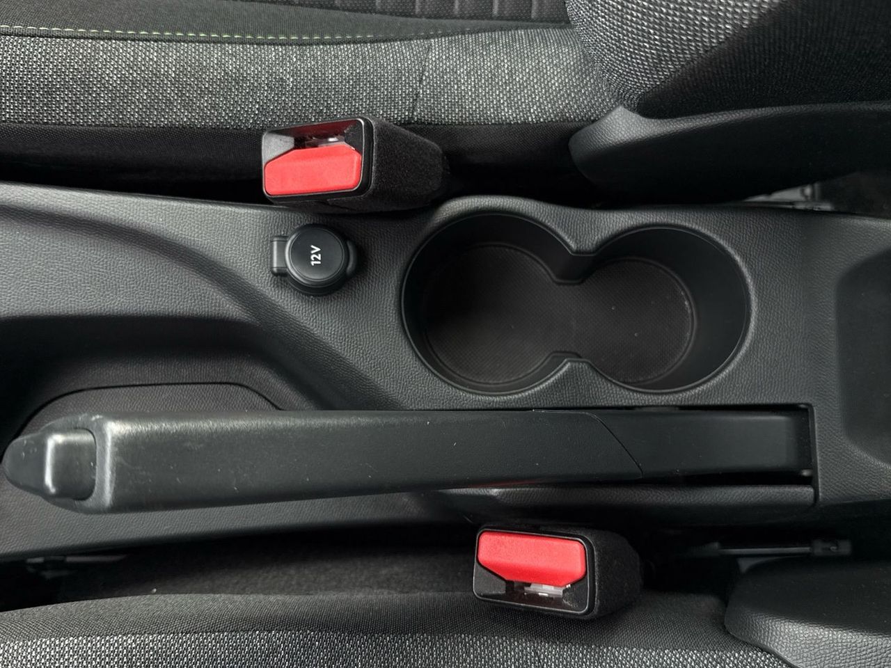 Peugeot 208 PureTech 100 Active 75 kW (100 CV) - foto 32