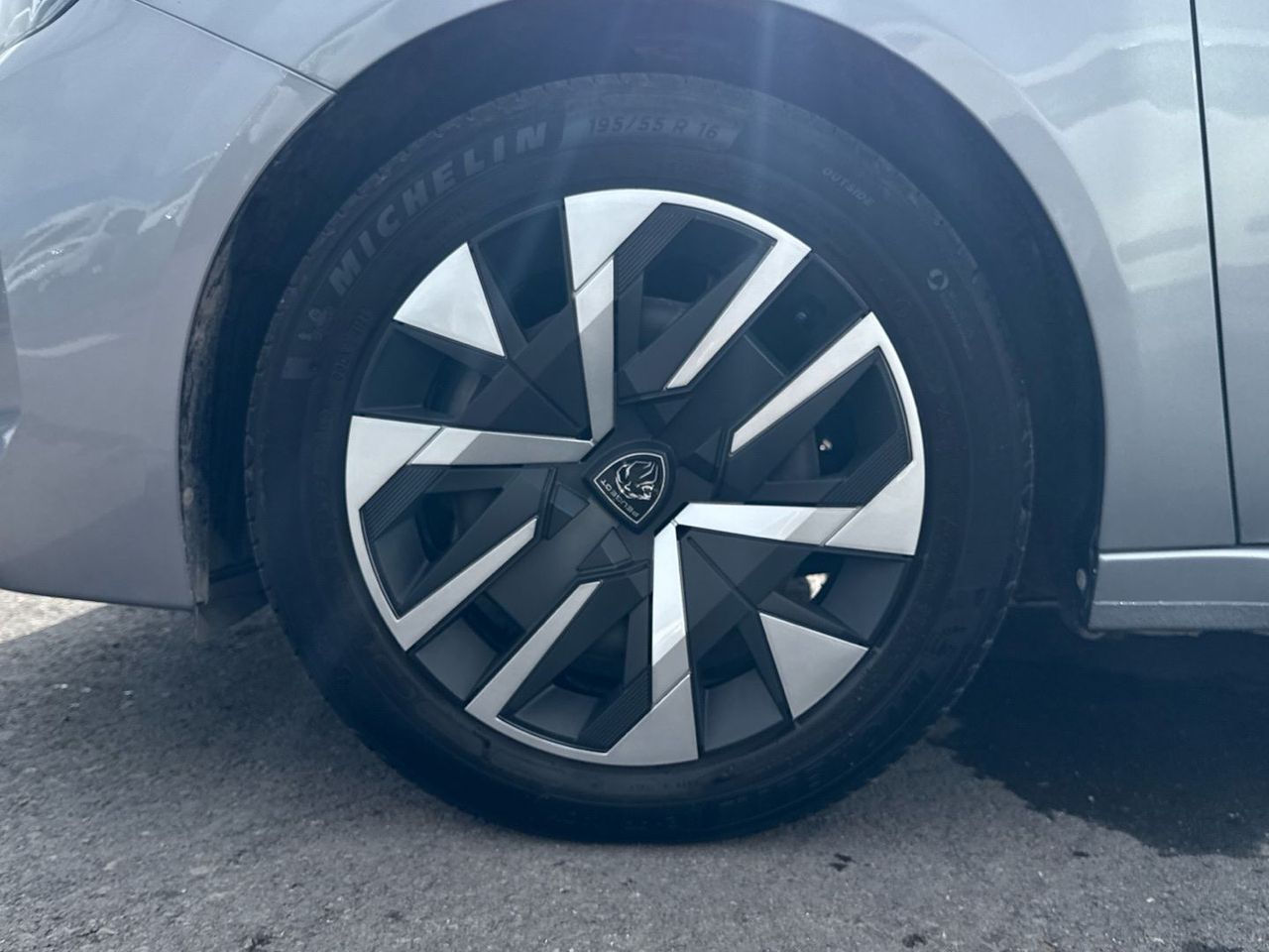 Peugeot 208 PureTech 100 Active 75 kW (100 CV) - foto 13